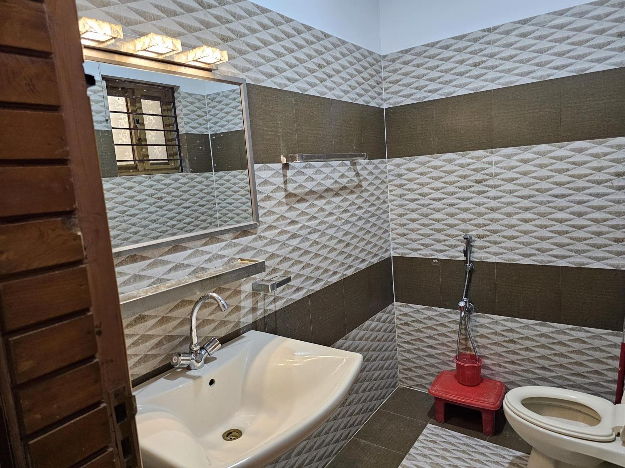 Butt Lodges 2 Islamabad Bagian luar foto